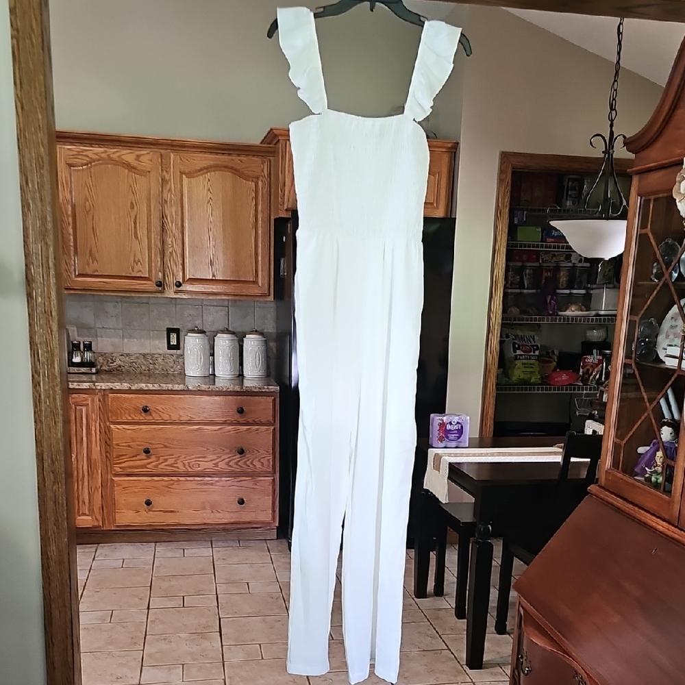 Elegant White Jumpsuit